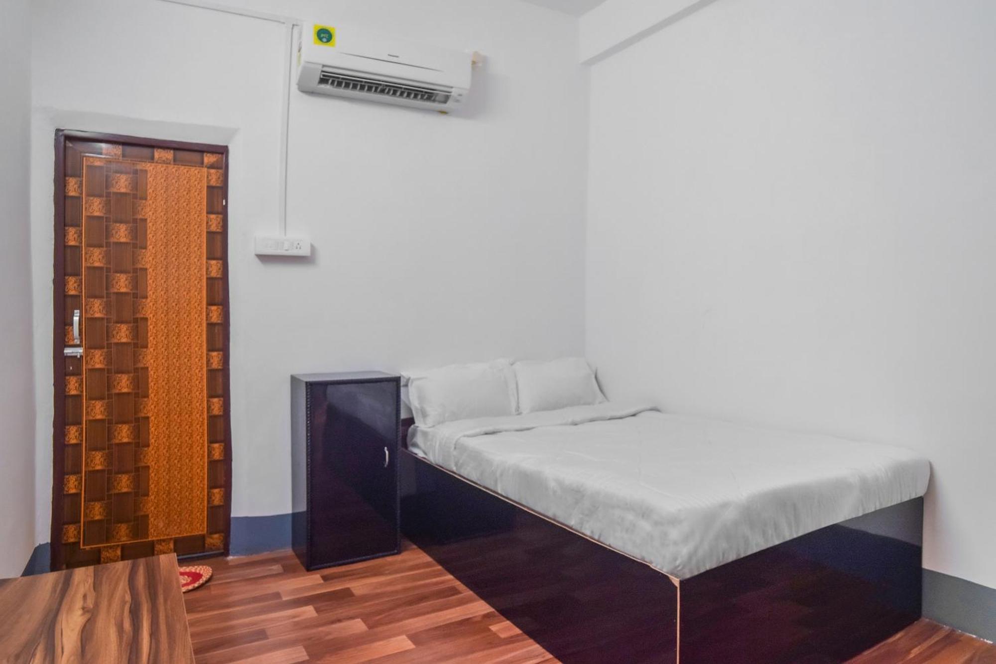 Hotel O Dc Lodge Kaharpara Buitenkant foto